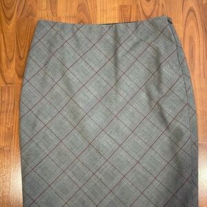 The limited Pencil Skirt